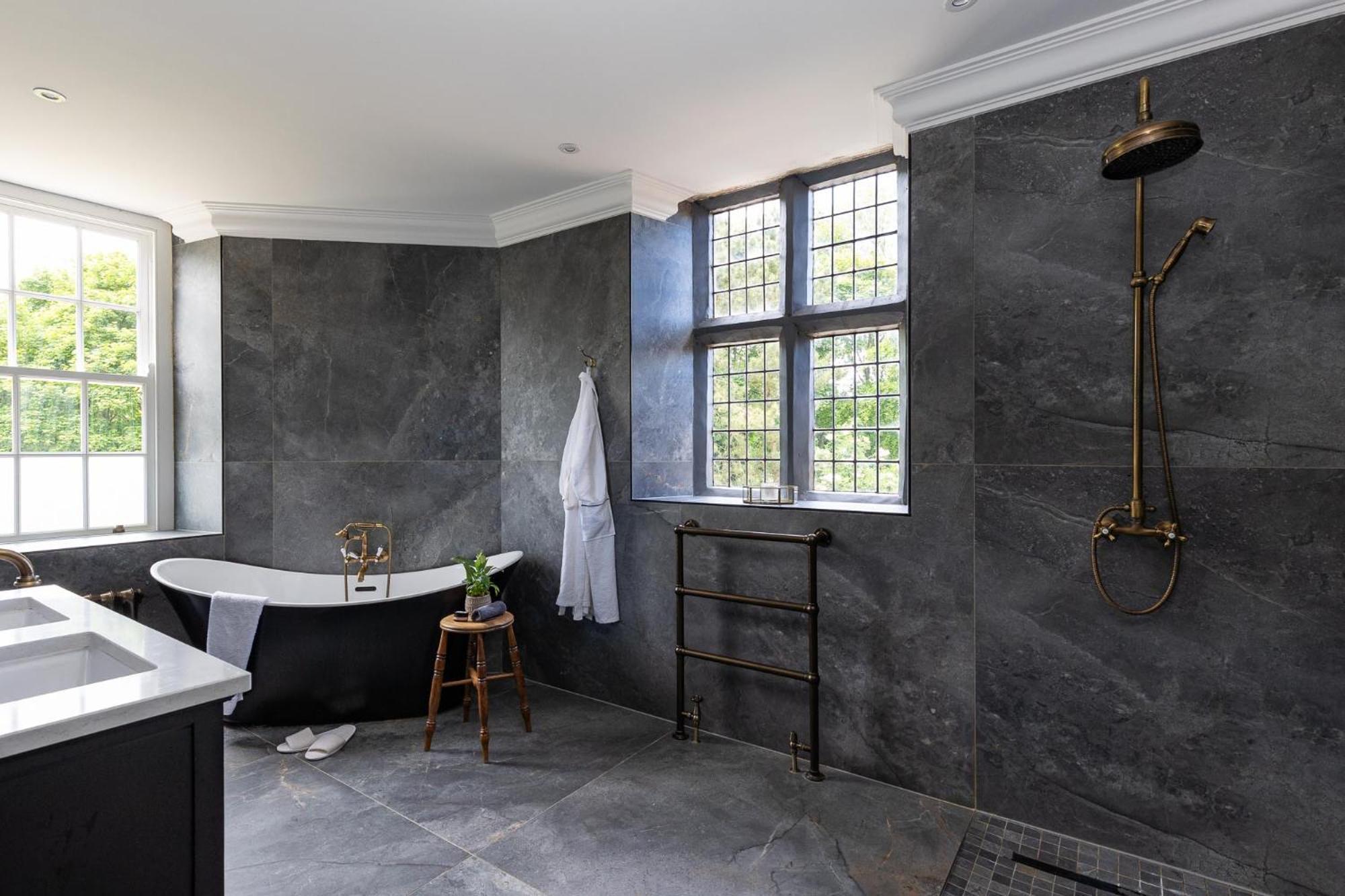 Killerby Old Hall With Hot Tub And Swimming Pool สการ์โบโรห์ ภายนอก รูปภาพ
